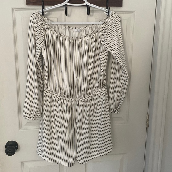 Ardene 3/4 sleeve striped romper size medium - Picture 1 of 3